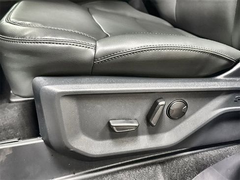 New 2026 Ford Expedition Active image 13