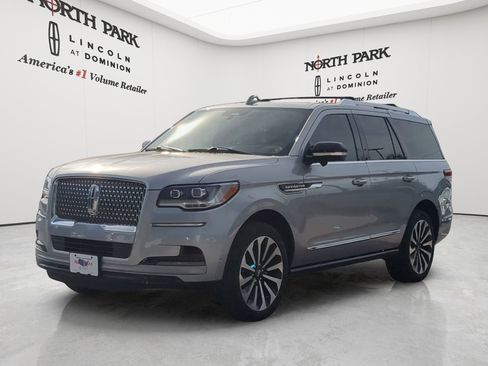 Used 2024 Lincoln Navigator Reserve AWD/4WD image 1