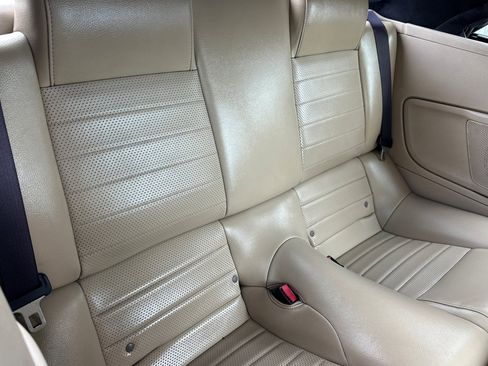 Used 2005 Ford Mustang GT Premium image 17