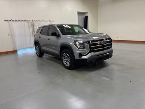 Used 2026 GMC Terrain Elevation FWD image 2