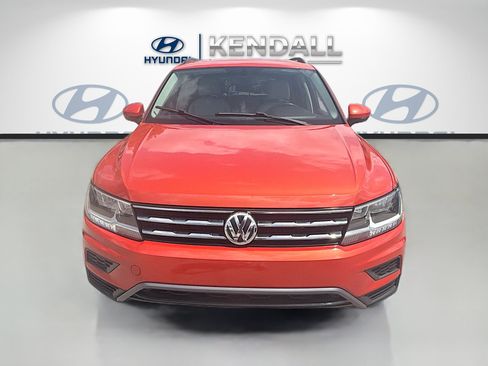 Used 2019 Volkswagen Tiguan SE image 2