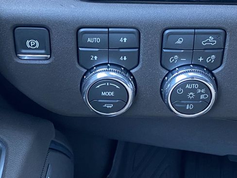 New 2026 GMC Sierra 2500 SLT image 16