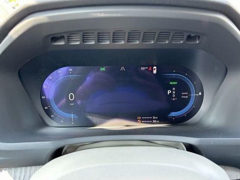 New 2025 Volvo XC90 T8 Plus w/ Protection Package Premier AWD/4WD image 36