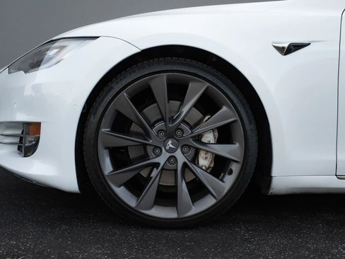 Used 2020 Tesla Model S Long Range image 36