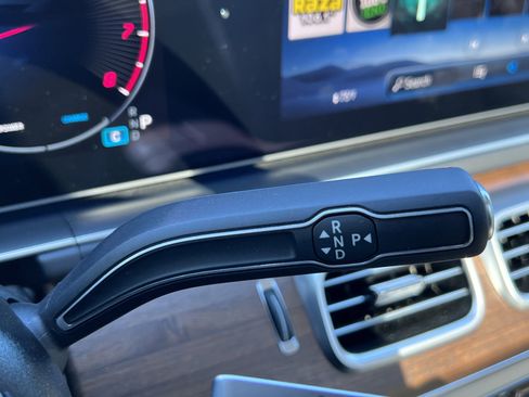 Certified 2025 Mercedes-Benz GLS 450 450 image 26