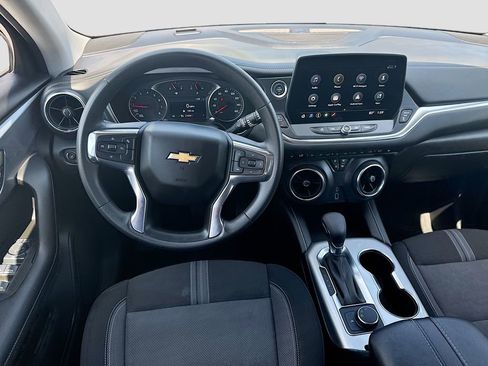 Used 2025 Chevrolet Blazer LT image 21