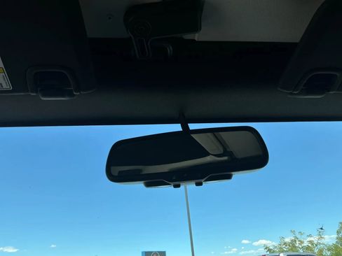 Used 2018 Jeep Wrangler Unlimited Rubicon image 33