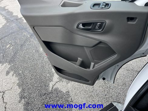 Used 2025 Ford Transit 250 Low Roof w/ Exterior Upgrade Package RWD image 15