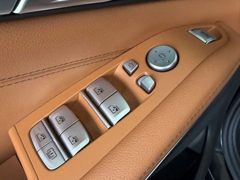 Used 2022 BMW X7 xDrive40i w/ Executive Package image 16