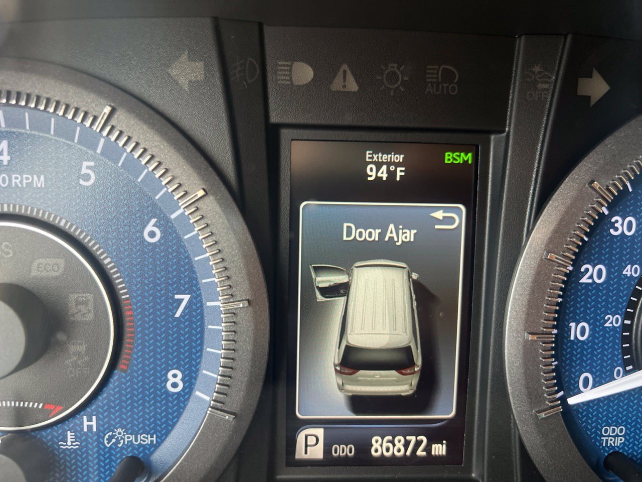 Used 2018 Toyota Sienna XLE w/ XLE Navigation Package FWD image 10