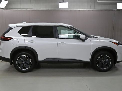 New 2026 Nissan Rogue SV image 13