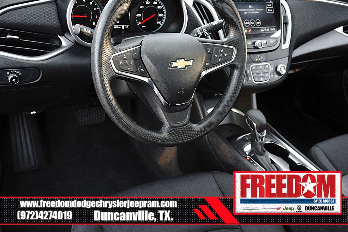 Used 2025 Chevrolet Malibu LT FWD image 24