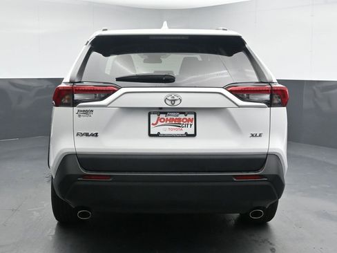 Used 2023 Toyota RAV4 XLE FWD image 7