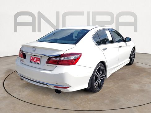 Used 2016 Honda Accord Sport image 11