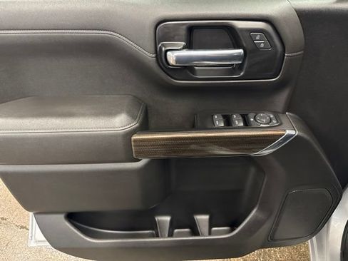 Used 2022 Chevrolet Silverado 1500 LT AWD/4WD image 10