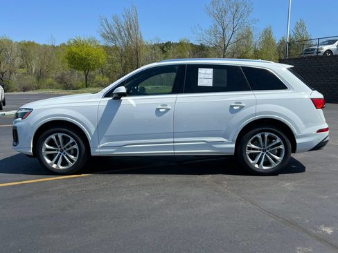 Used 2025 Audi Q7 3.0T Premium Plus AWD/4WD image 45