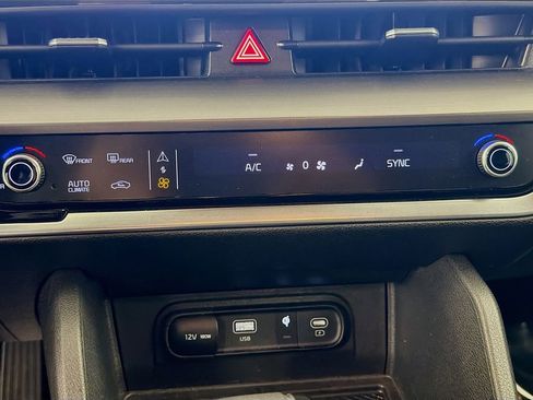 Used 2023 Kia Sportage EX image 16