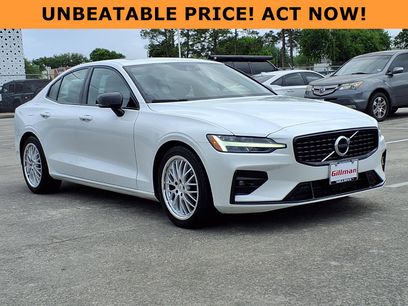 Used 2021 Volvo S60 T5 Momentum