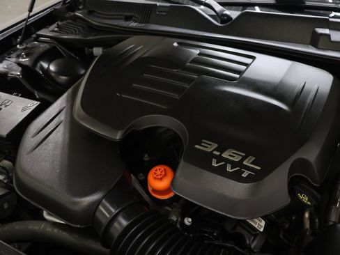 Used 2018 Dodge Challenger GT w/ Driver Convenience Group AWD/4WD image 28