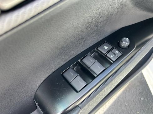 New 2026 Toyota Camry Hybrid FWD image 11