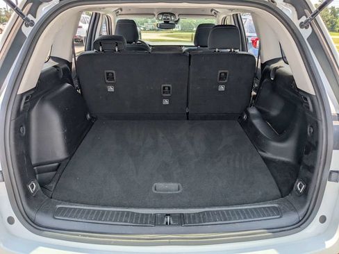 Used 2023 Jeep Grand Cherokee Laredo RWD image 13