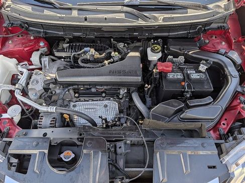 Used 2017 Nissan Rogue S image 18