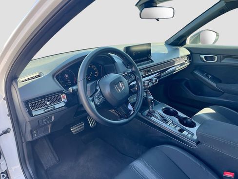 Used 2023 Honda Civic Sport image 9