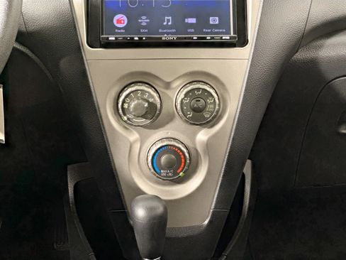 Used 2010 Toyota Yaris Sedan image 29