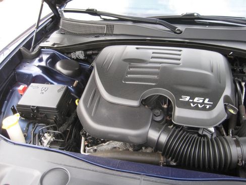 Used 2013 Dodge Charger SE w/ Connectivity Group image 26