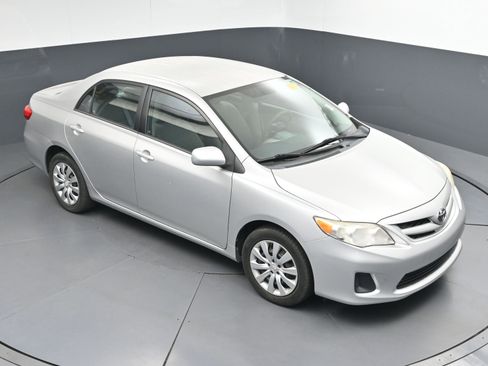 Used 2012 Toyota Corolla LE image 31