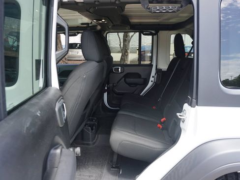 Used 2022 Jeep Wrangler Unlimited Sport AWD/4WD image 13