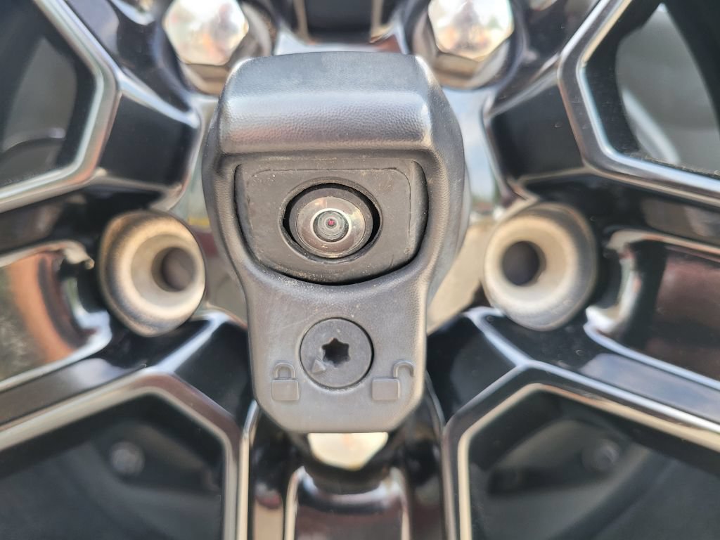 Used 2021 Jeep Wrangler Unlimited Sahara AWD/4WD image 7
