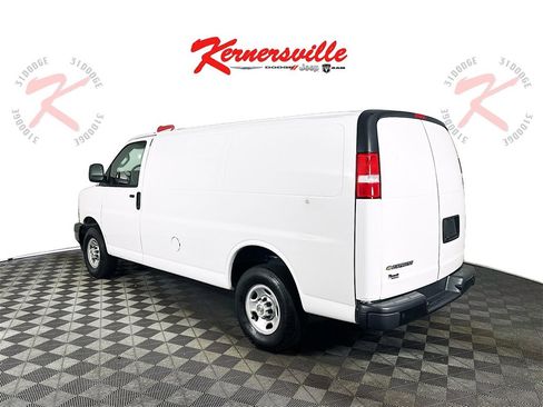 Used 2024 Chevrolet Express 2500 image 5