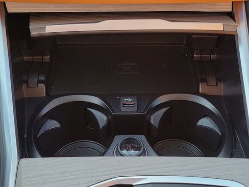 Used 2025 BMW 330i Sedan image 25