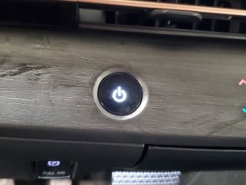 Used 2024 Nissan Ariya AWD image 34