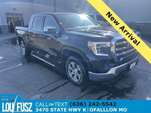 Used 2021 GMC Sierra 1500 SLE image 1