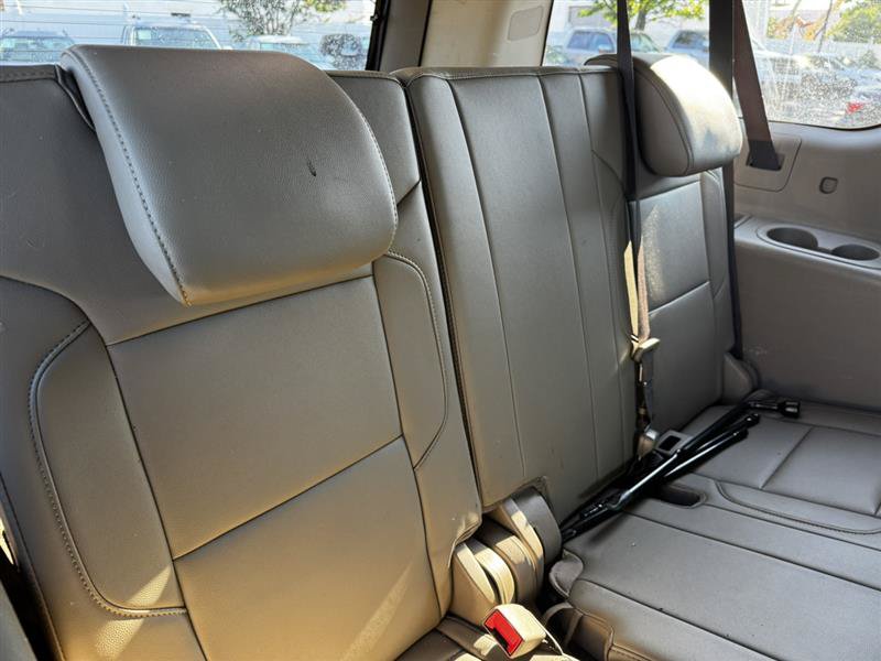 Used 2017 Chevrolet Suburban LT AWD/4WD image 12