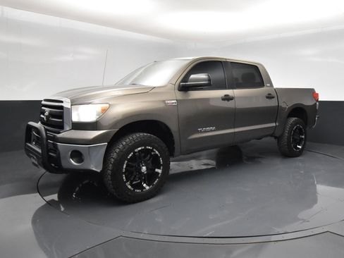 Used 2010 Toyota Tundra 2WD CrewMax w/ SR5 Pkg image 2