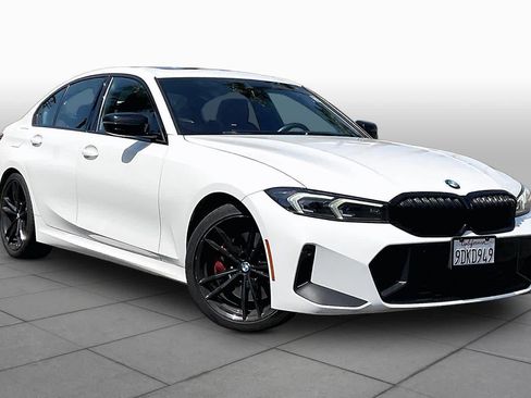 Used 2023 BMW 330i Sedan w/ M Sport Package RWD image 2