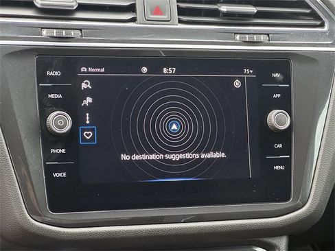 Used 2022 Volkswagen Tiguan SEL R-Line image 19