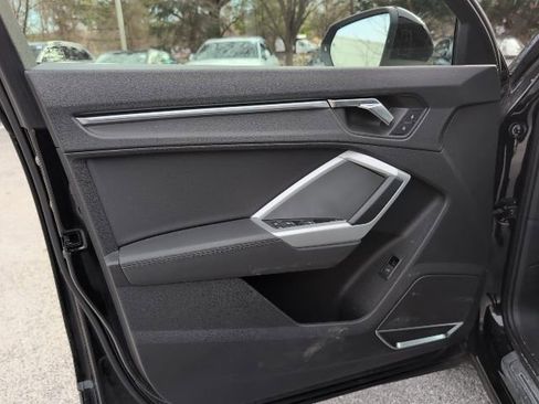 Used 2021 Audi Q3 2.0T Premium Plus w/ Premium Plus Package image 11