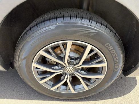 Used 2019 Volkswagen Tiguan SEL AWD/4WD image 31