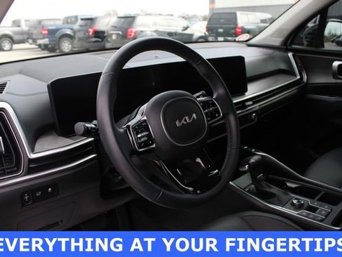 Used 2024 Kia Sorento X-Line EX image 2