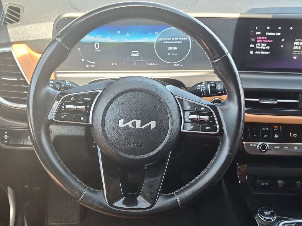 Used 2024 Kia Seltos EX FWD image 19