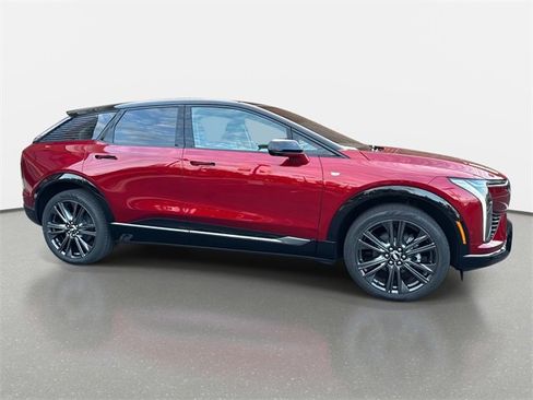 New 2025 Cadillac Optiq Sport 2 w/ LPO, Floor Liner Package image 8