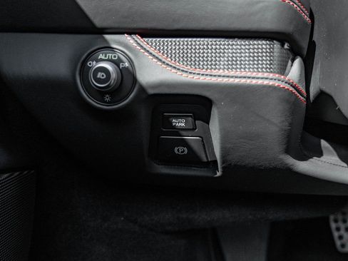 Used 2020 Ferrari F8 Tributo image 27