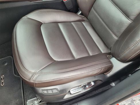 Used 2021 MAZDA CX-5 Signature image 11