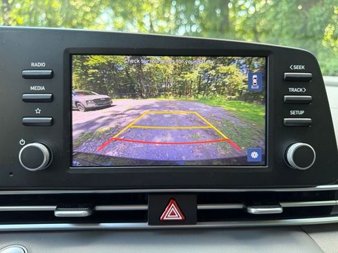 Certified 2023 Hyundai Elantra SEL FWD image 24