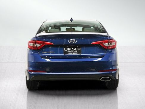 Used 2015 Hyundai Sonata SE w/ Option Group 09 FWD image 4