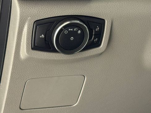 Used 2019 Ford F250 XL w/ Power Equipment Group AWD/4WD image 61